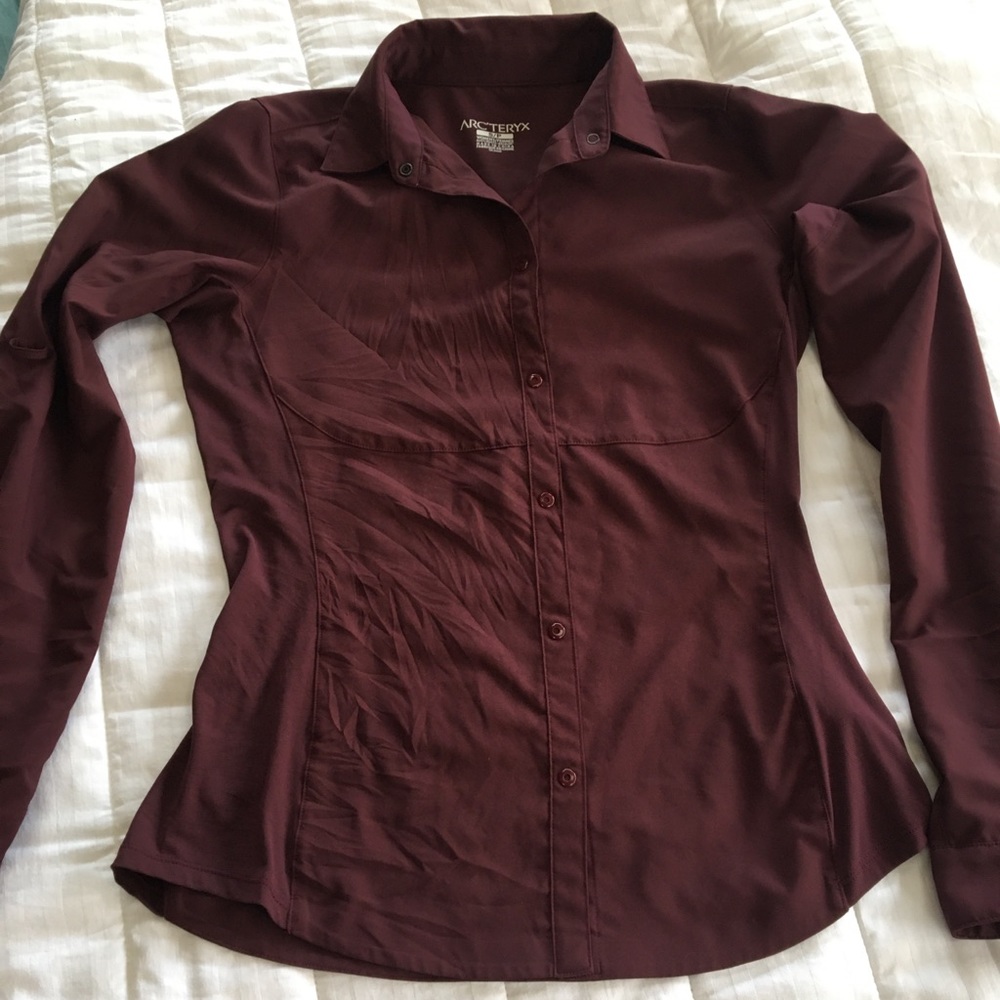 Arc’teryx snap button travel shirt top small